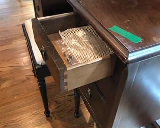 #8	Vanity with 6 drawers and stool 48x18x31-68	 $180.00 	
