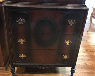 #9	5 drawer antique chest of drawers 36x20x48	 $175.00 	
