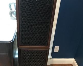 #11	Pair of Sansui speakers SP 2000 from Japan 15x12x26	 $75.00 	
