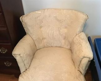 #100	as is white arm chair 	 $25.00 	
