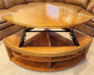 Lift coffee table