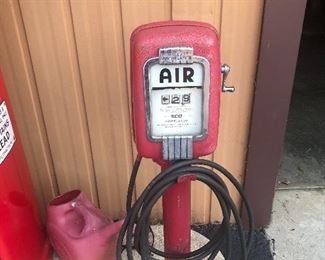 Working Antique tire pump