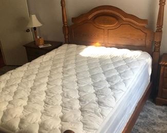 Four Post Oak Queen bed
