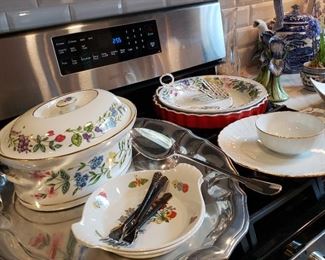 Royal Worcester "Arcadia" casserole and pie pan and a Wilton pewter oval tray