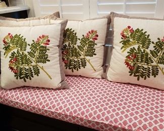 Set of four pillows