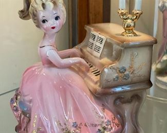 VTG JOSEF ORGINALS GIRL PLAYING PIANO 