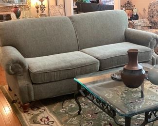 Beautiful Flex Steel Couch In Mint Condition 