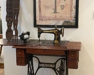  Vtg Singer Sewing Machine 