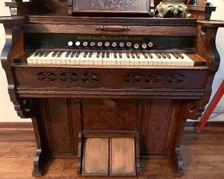 Cornish Company Vtg. pump organ Washington, New Jersey USA