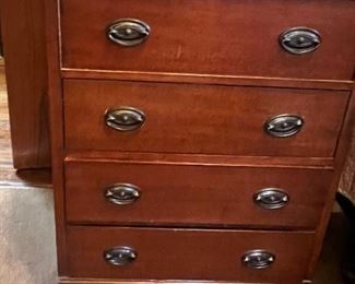 Duncan Phyfe 4 drawer dresser