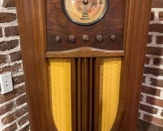 Silvertone Model 4587 Sears Rockbuck and Co Floor Console