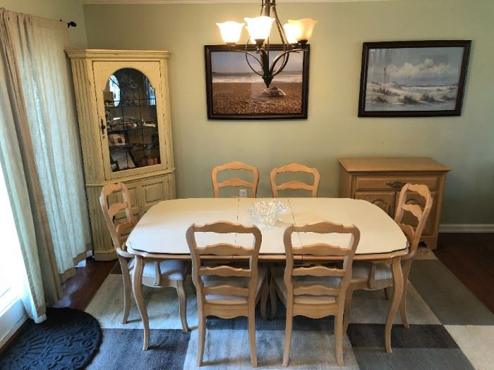 dining room set