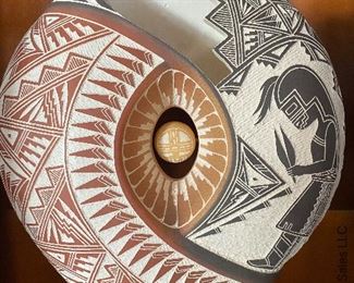 Zuni pottery vase