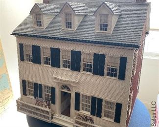 The Newton Dollhouse