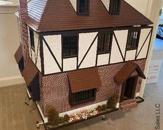 The Tudor Dollhouse