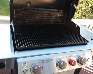 Weber grill - used 3 times 