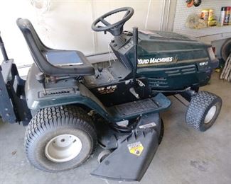 Yard Machine riding lawn mower w/bagger