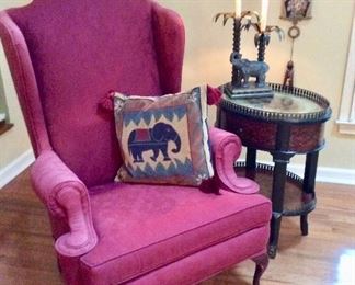 Wing Back/Side Table