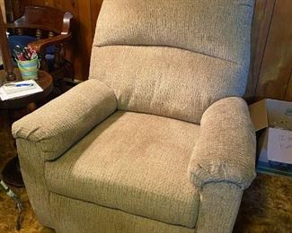 Electric Recliner (about 5 months old)