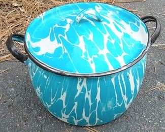 SPLATTER WARE ENAMEL WARE