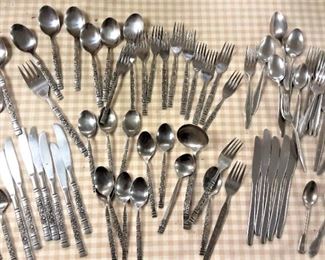 MID CENTURY FLAT WARE