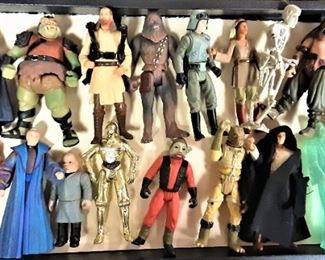 STAR WARS ACTION FIGURES & ACCESSORIES