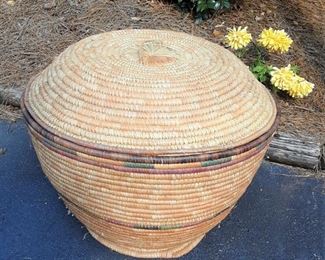LARGE NIGERIAN BASKET