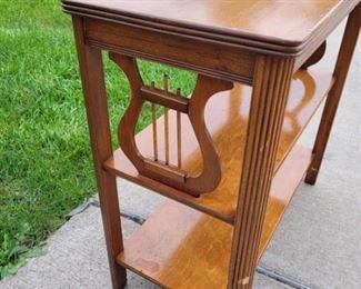 HARP ACCENT TABLE