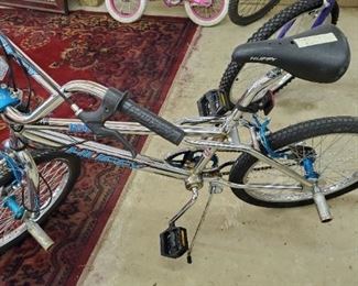 Huffy Bandit Bike W/Dyno Glide & Pegs