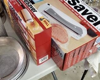 Food Saver Vacuum Seals the Food W/Extra Bags New Never Used