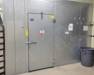 20ft x 12ft Walk In Refrigerator/ Freezer Combo