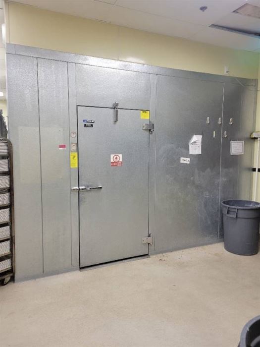 20ft x 12ft Walk In Refrigerator/ Freezer Combo