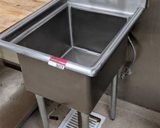 Stainless Steel 1 Bay Sink With Faucet And Drain Valve
