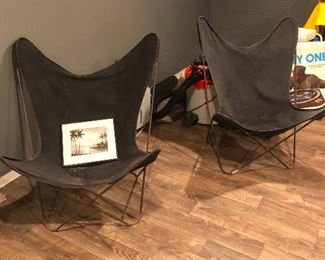 cool vintage butterfly chairs!