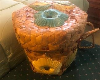 this is a purse, not a hat, and it's spectacular!