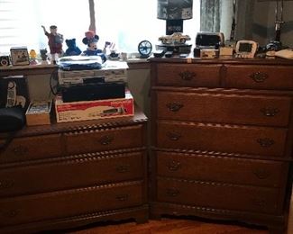 Matching Maple dresser set with mirror not shown! Small electronics and more!