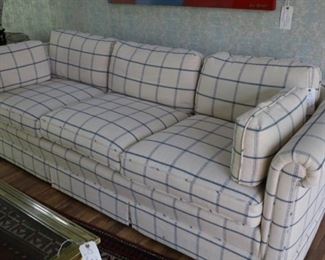 3 cushion high quality sofa in almost perfect condition