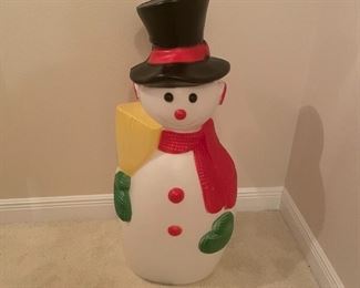 $70 - TPI Plastics Top Hat snowman kinda looks like a bowling pin - but in a cute way.
