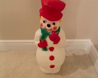 $35 - Is it just me or does this snowman look like Edward G. Robinson?  (I'll wait while you google him).  Seriously this is like the 1920's mobster snowman.