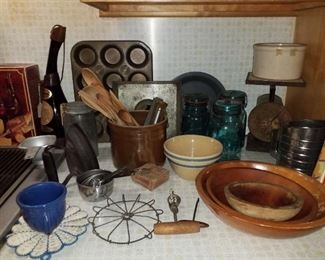 more vintage kitchen items