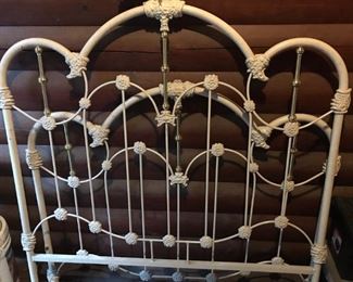 Vintage Iron Full Bed
