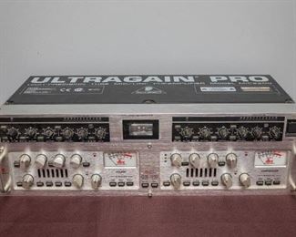 Behringer Ultragain Pro MIC2200 Audiophile Vacuum Tube Microphone/Line Preamplifier
