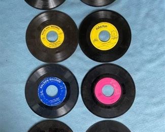 Eight 45 rpm records featuring childrens songs