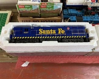 Lionel Santa Fe Fairbanks Morse Trainmaster Diesel