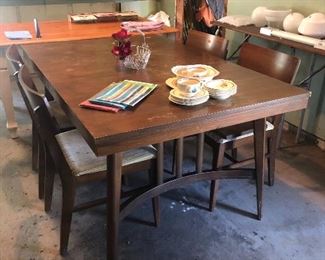 mid mod era dining table, chairs by Bassett