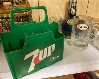 7 up six pack container/A&W root beer mug