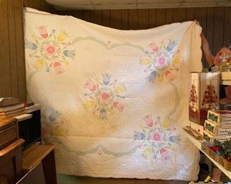 Gorgeous hand stitched quilt