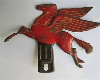 Mobil Pegasus car tag topper