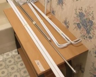 Curtain rods in hall bath