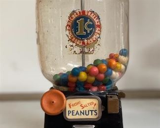 Northwestern 31 merchandiser gum/peanut machine